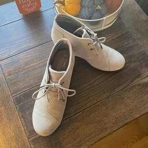 TOMS BOOTIES 🍁🍂